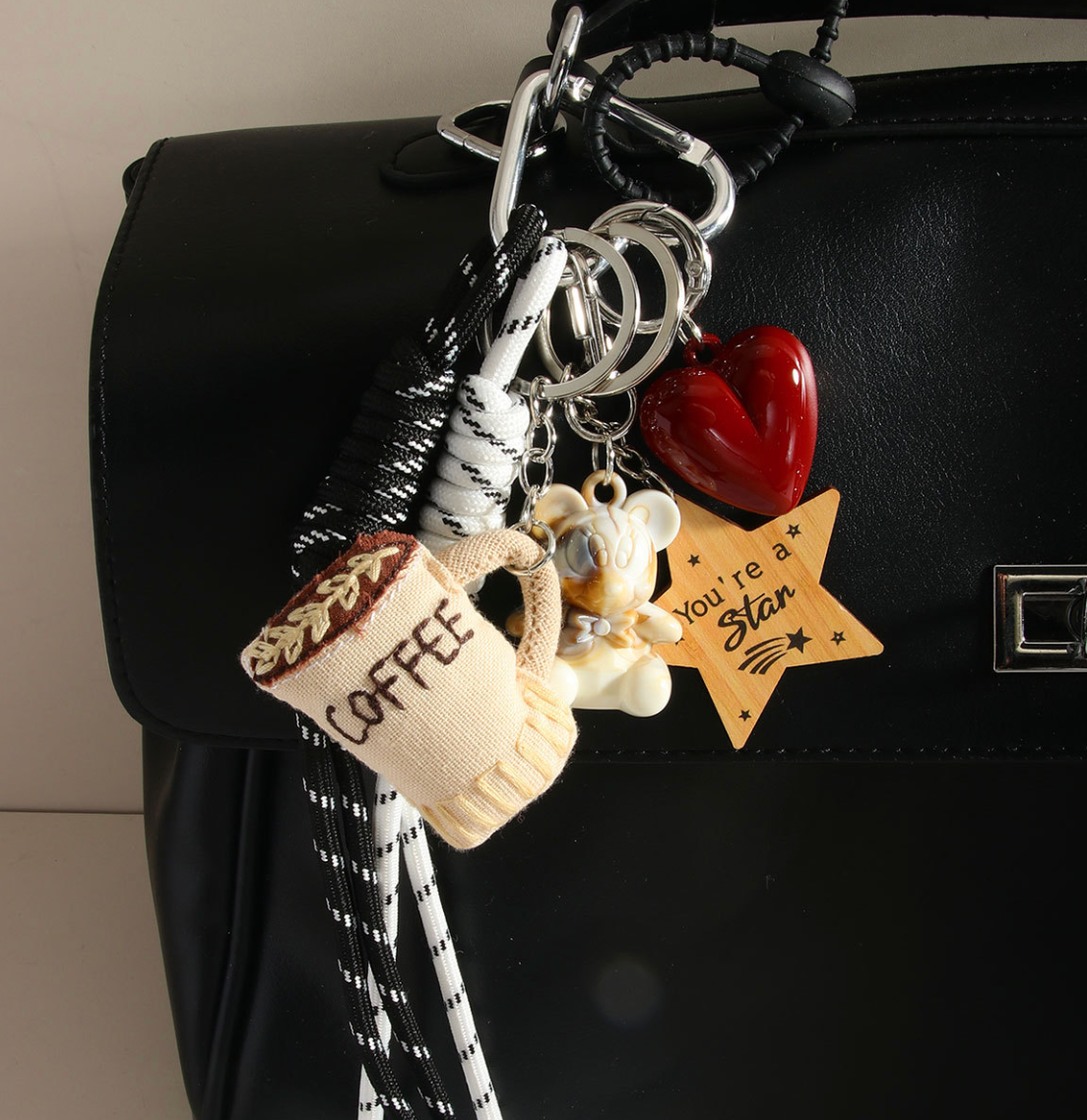 Bag Charm Café – Studio J