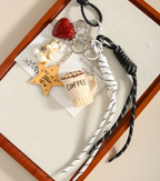 Bag Charm Café – Studio J