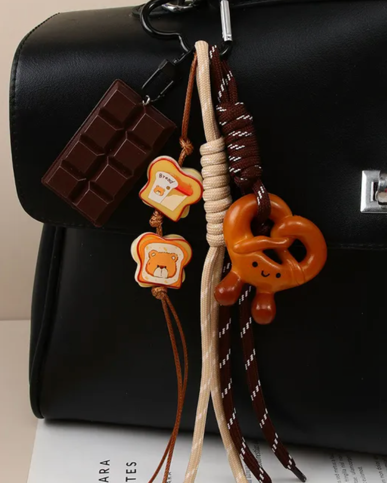Bag Charm Bretzel – Studio J