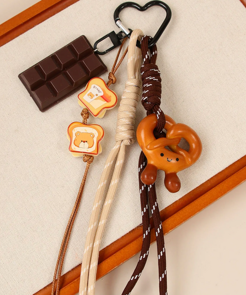 Bag Charm Bretzel – Studio J